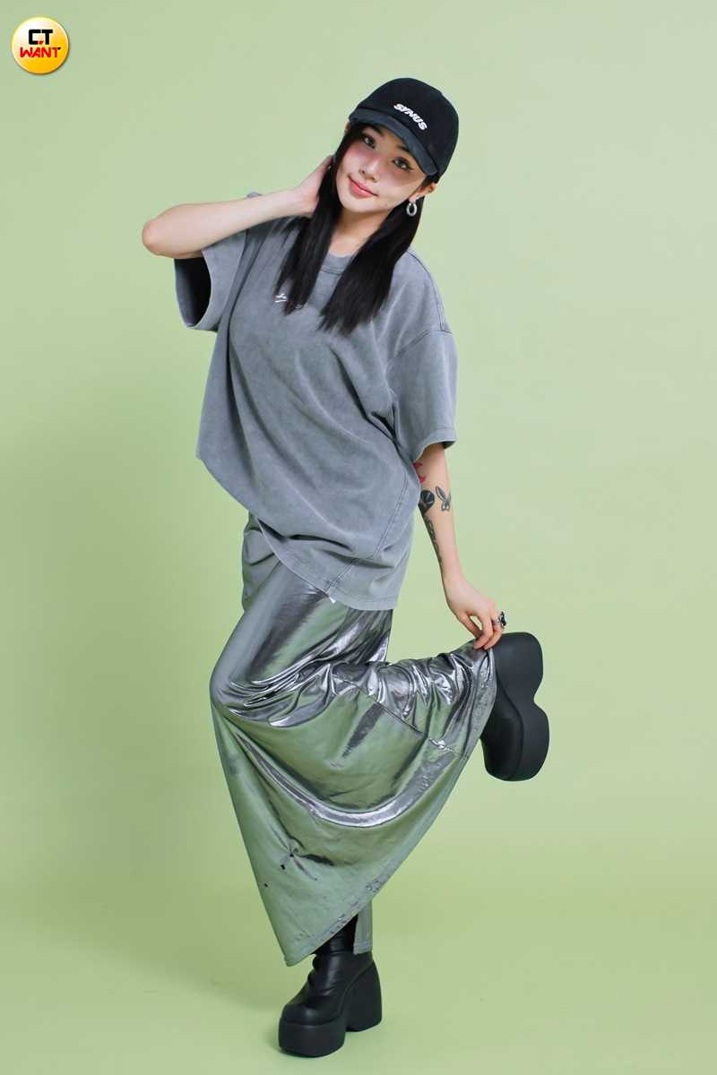 筱緹北上追夢的生活幸而有貝蒂陪伴。（圖／本刊攝影組）