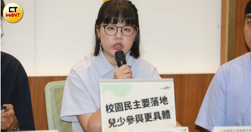 台灣青年民主協會理事長楊姿潁（圖）認為一律禁止校園外食其實是懶得管理的行政怠惰。（圖／周志龍攝）