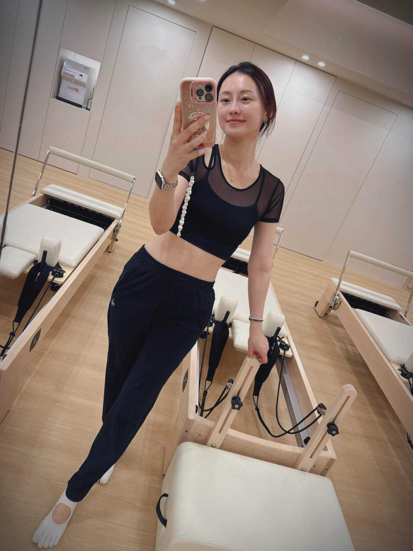 璟宣擁有國際器械皮拉提斯教師證照。(圖/翻攝自林芯儀臉書)