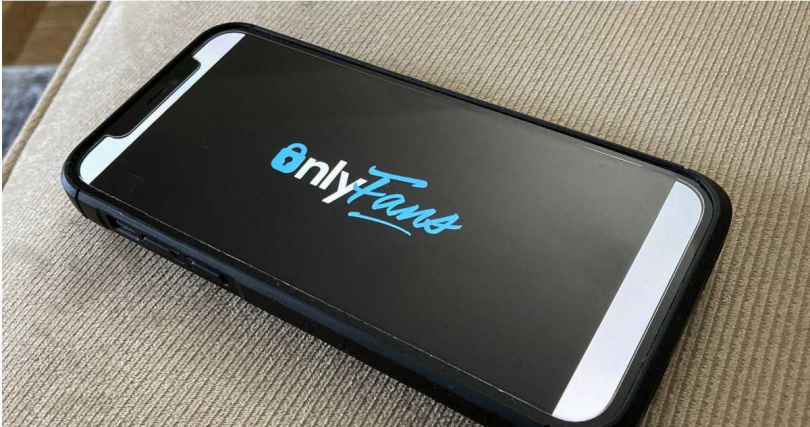 瑞典議會近日通過針對數位性交易新法案，若付費觀看即時線上大尺度表演，將被視為與實體買春相同的違法行為。（圖／達志／美聯社）