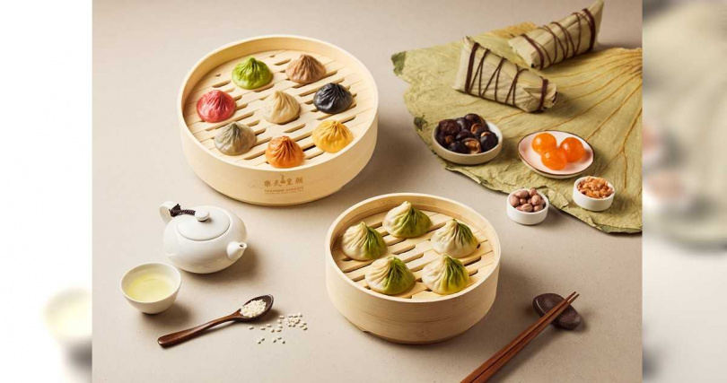 樂天皇朝在端午推出「買一送一」活動，點「八色小籠包」即贈「台灣粽小籠包 」乙籠。（圖／樂天皇朝提供）