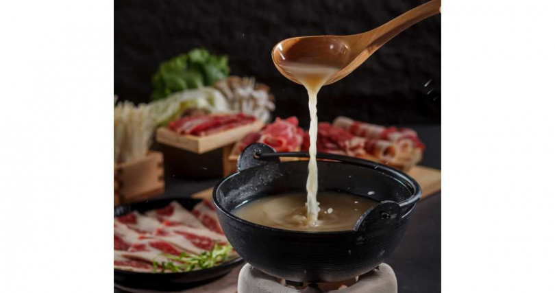 麻油酒釀味噌鍋 X 六味牛盛合。（圖／噌藏提供）