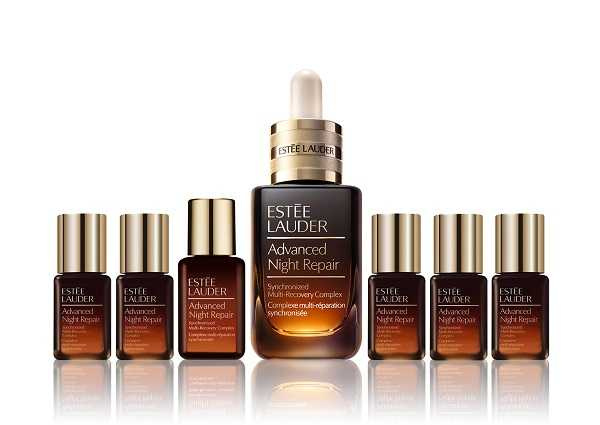 ESTEE LAUDER全方位小棕修護組/原價8,900元、特價4,450元(圖/業者提供)