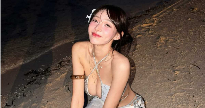 林襄曬海邊辣照。(圖/翻攝95_mizuki Instagram)