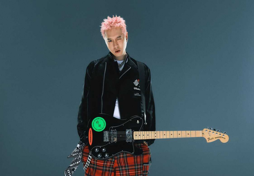 周湯豪曾在社群分享自己烈日下去球場的照片。（圖／本刊攝影組）