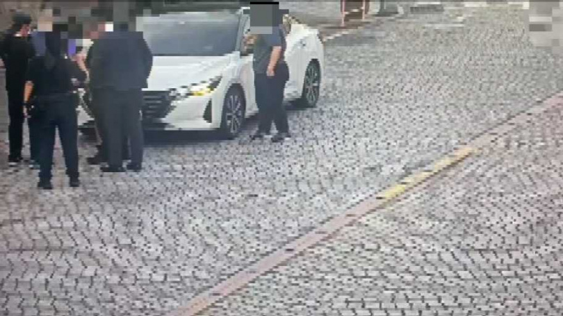 北市大同區延平北路4段23日下午4時許於哈密街，警方將江姓犯嫌逮捕到案。（圖／翻攝畫面）