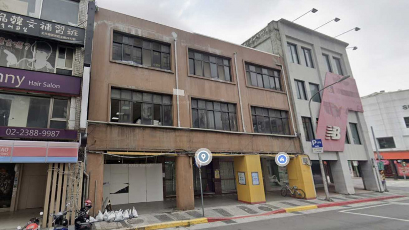 結構補強+使照申請預計將耗時2年,乾杯仍重押西門町租下透天黃金店面。(圖/翻攝自Google map)