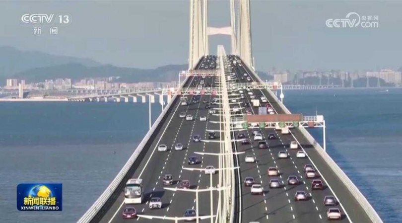 陸春節假期8天全社會跨區域人員流動量預計逾23億人次。(圖/大陸央視)