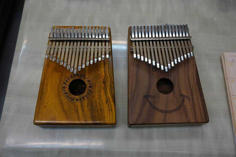 卡林巴琴來自非洲，簡單易學又能製造悠揚旋律，圖為其中兩種款式。（圖／報系資料照）