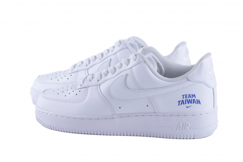 圖說:開幕期間更推出限定鞋款 Nike Style_AFI TEAM TAIWAN(限量 50 雙),邀請消費者透過潮流單品展現個人態度,感受 Nike 為新世代打造的創意能量。(圖/業者提供)