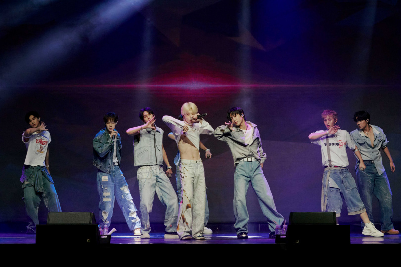 ARKis表演粉絲敲碗已久的歌曲。(圖/FU Entertainment、DJB提供)