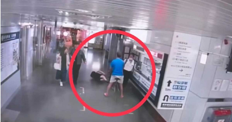 台鐵基隆站有遊民滋擾車站秩序，騎單車撞倒無辜旅客。（圖／台鐵產業工會提供／中國時報記者蔡明亘台北傳真）