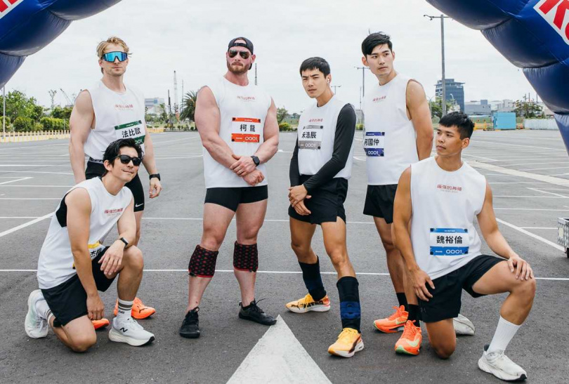 修杰楷（左1）、禾浩辰（右3），兩人同時參加男子單人競賽。（圖／好看娛樂提供）