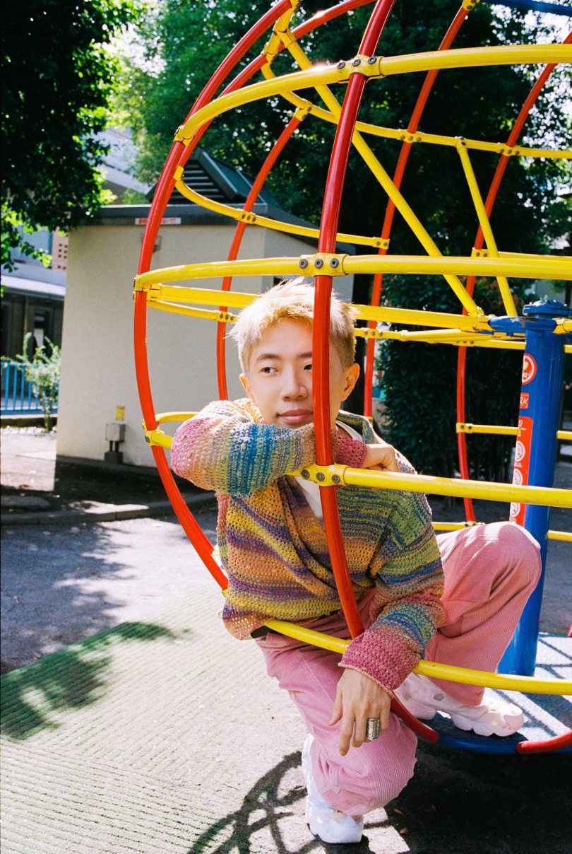 鄭興首度嘗試漂髮。(圖/好的秋工作室提供)