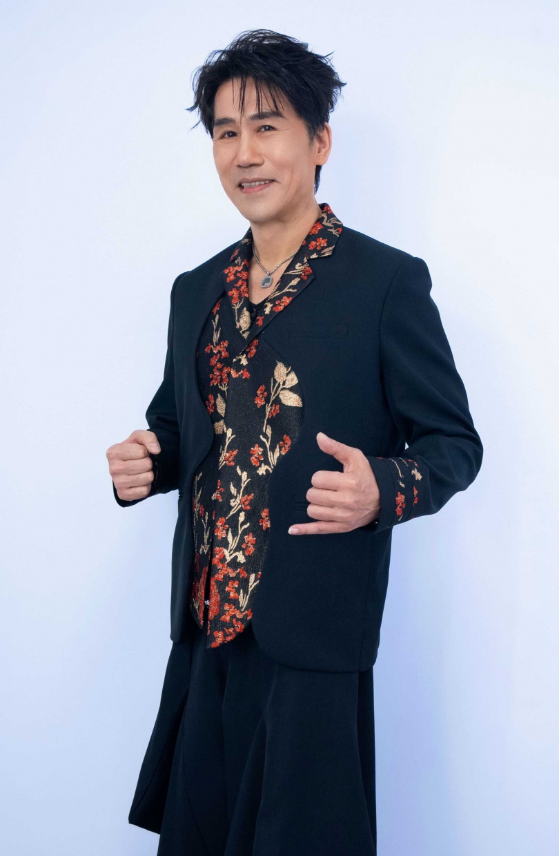 張秀卿邀來「命中注定的一輩子兄長」羅時豐，擔任演唱會嘉賓。（圖／大牛比較攬提供）