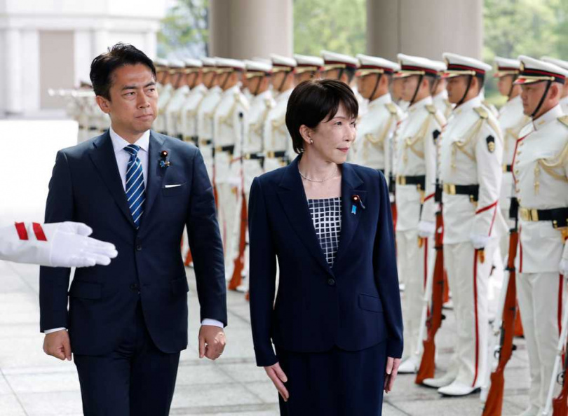 防衛大臣小泉進次郎獲得留任,繼續掌管日本防衛政策。