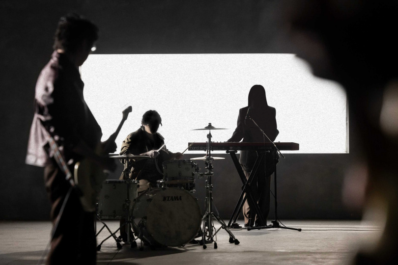 Tizzy Bac的前導預告風格相當美式。（圖／相信音樂提供）