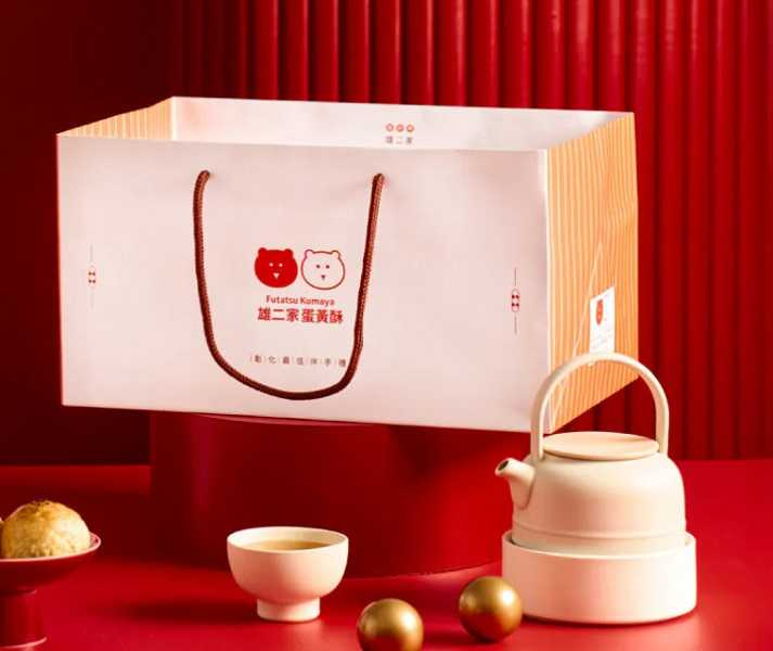 彰化雄二家蛋黃酥Google評價高達4.8顆星。（圖／翻攝自雄二家 蛋黃酥臉書）