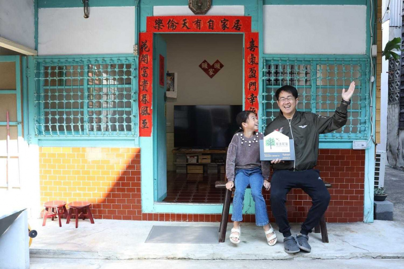 嘉義首間檜木民宿「有春枟宅」，是隱身巷弄間的低調現代老宅民宿。（圖／有春枟宅提供）