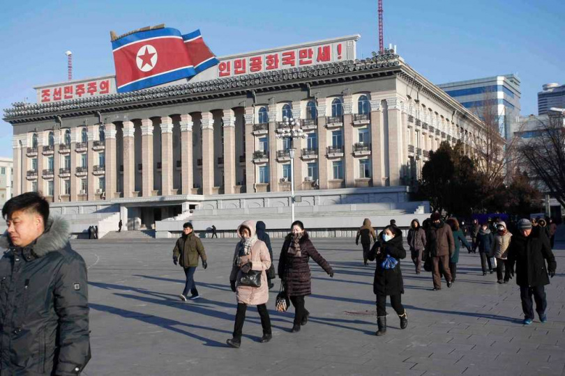 北韓嚴格打壓境外娛樂內容，並將處決視為「思想教育」的一環，學生也被強迫觀刑以達到警示效果。