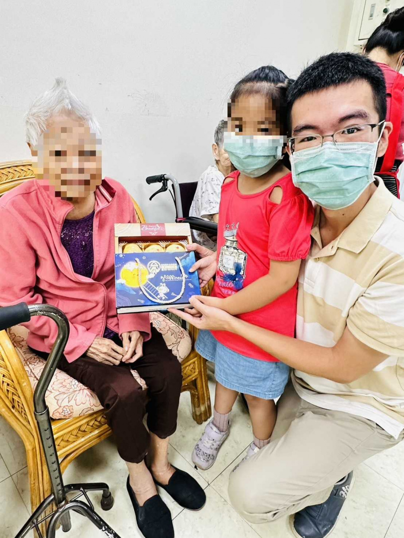 &nbsp;愛的萌芽理事長劉志枰出身清貧，更能體會弱勢心情，多年來堅持公益，即使股票大賠仍咬牙堅持。（圖／愛的萌芽協會提供）