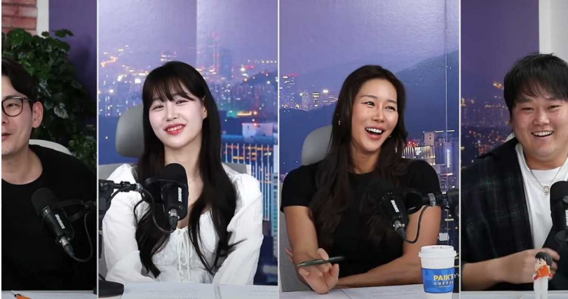 金渡娥（左2）和裴垂鉉（左3）談啦啦隊文化。（圖／翻攝YouTube／스포츠N플러스）