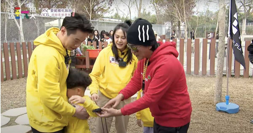 吳東諺兒子斗宅嚇哭，讓吳宗憲驚慌失措。（圖／綜藝玩很大提供）