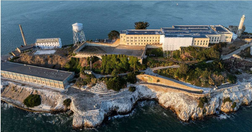 阿爾卡特拉茲島聯邦監獄位在舊金山外海2公里處，目前作為觀光景點對外開放。（圖／達志／美聯社）