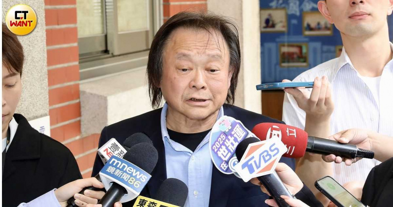 立委王世堅表示，訂定責任額等KPI絕不可以毫無底線，金管會應徹查嚴懲，並研議吹哨者保護機制。（圖／方萬民攝）