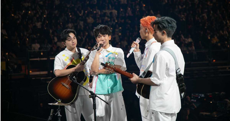 可沛提到生病的家人忍不住落淚。(圖/何樂音樂提供)