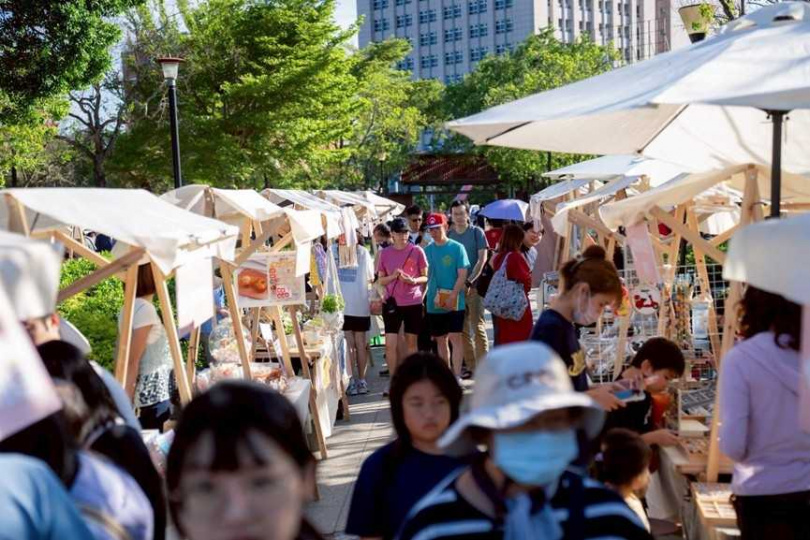 「竹北好市」等特色市集在15日禮拜六的竹北文化公園帶來不少文化激盪。（圖／翻攝自竹北市公所媒體群組）