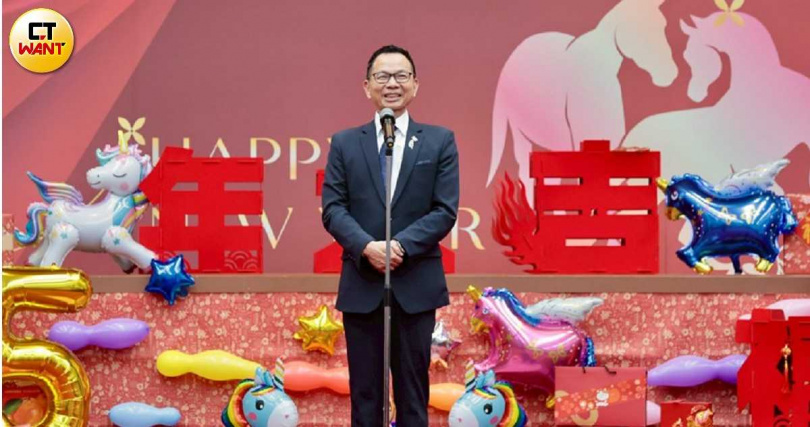 民眾黨立院黨團也有提出《強化防衛韌性及不對稱戰力計畫採購特別條例》草案。圖為總召陳清龍。（圖／黃耀徵攝）