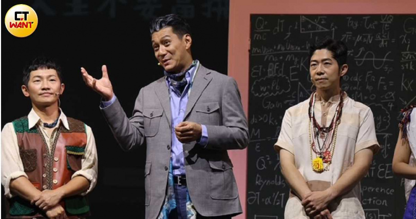 聶雲出席果陀劇場《三個傻瓜》記者會，被問到敏感話題，態度中立低調。（圖/焦正德攝）