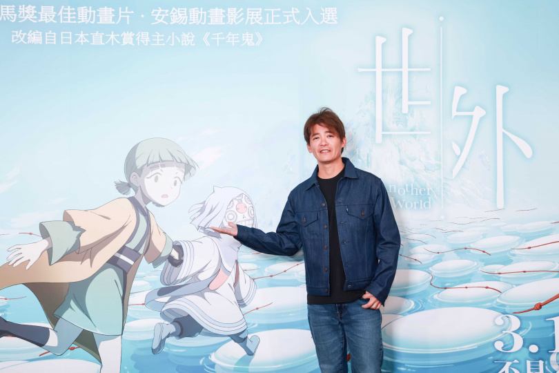 作家謝哲青推薦看過小說《千年鬼》的書迷不能錯過《世外》。（圖／甲上提供）