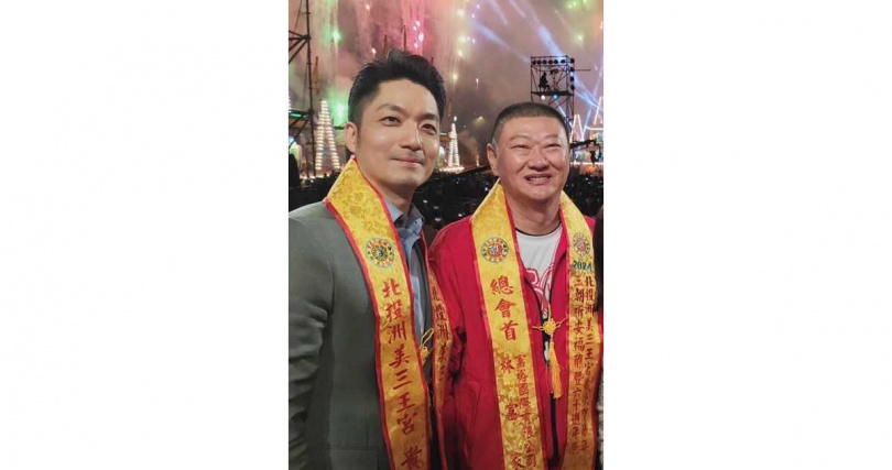 台北巿長蔣萬安多次出席肯定主委林富家的愛心善舉（圖／洲美三王宮提供）。