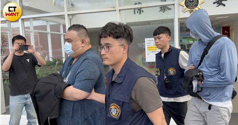 李能謙旗下陸姓及徐姓員工已在下午移送臺北地檢署。(圖/沈建邦攝)