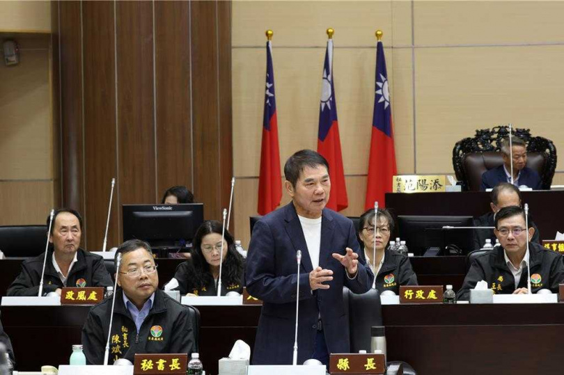 苗栗縣長鍾東錦則表示,對的政策他會堅持做到底。(圖/中國時報謝明俊攝)