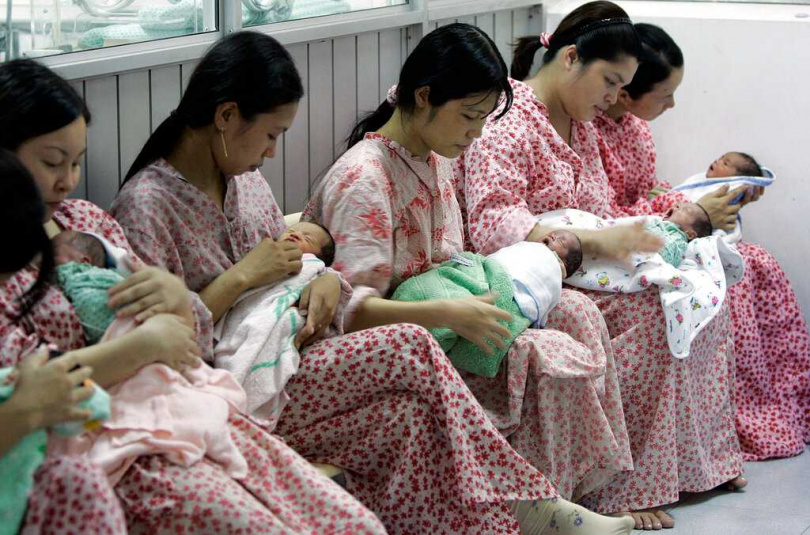 台灣11月新生兒僅7946人,創下單月新低,年粗出生率降至千分之4.15。