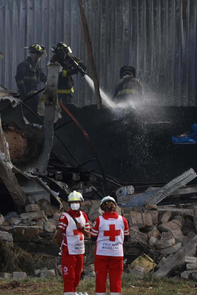 位於聖馬特奧阿滕科托盧卡機場附近的飛機墜毀現場。(圖/達志/美聯社)