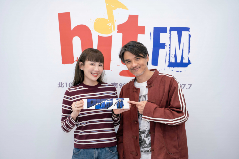 馮德倫接受魏如萱的訪問。（圖／Hit Fm聯播網提供）