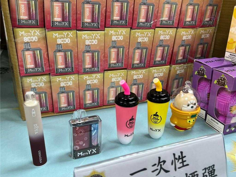 巡署偵防分署台南查緝隊破獲大型非法電子煙發貨中心,發現大批造型可愛的精美公仔電子煙主機。(圖/報系資料照)