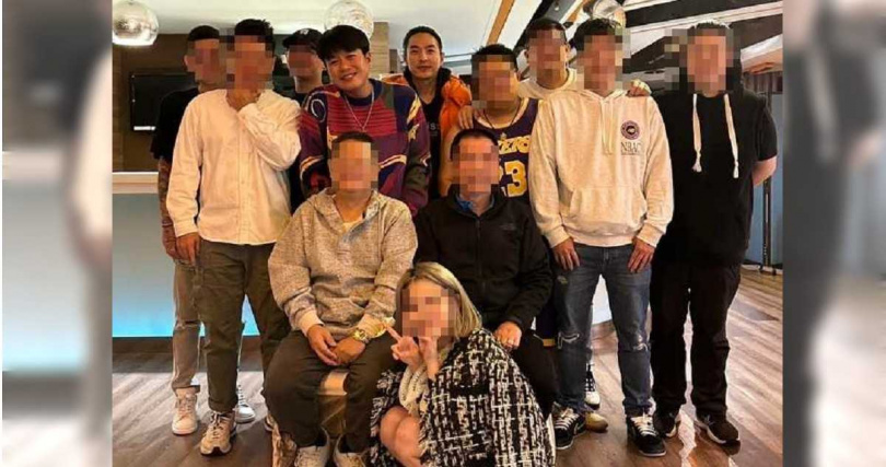 對於李威捲入精舍命案，李威堂弟李易透過經紀人表示，兩人僅會在過年家族聚會見面，並不清楚發生什麼。（圖／翻攝自李易臉書）