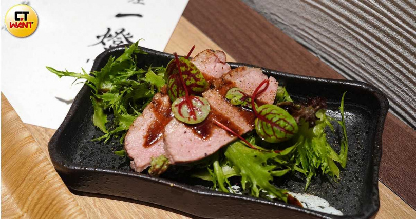 「舒肥鴨胸沙拉」。（圖／魏妤靜攝）