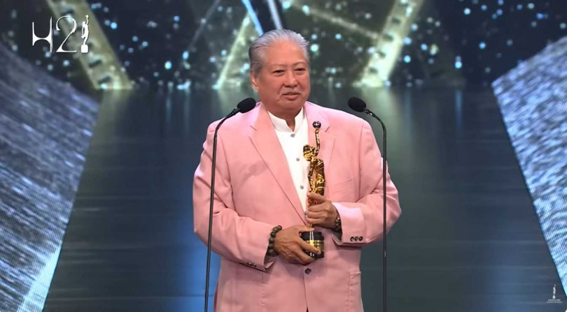 洪金寶雖然已無法像過去接演動作戲，但精神氣色仍挺好。（圖／翻攝自香港電影金像獎YT）