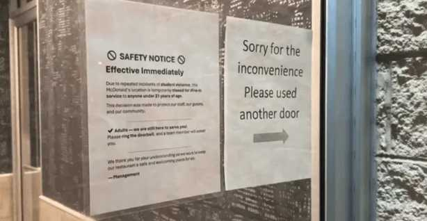 未滿21歲人士需要成年人陪同才能入內。（圖／翻攝自X）