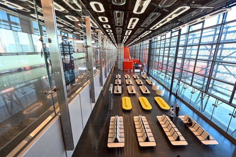 第三航廈北登機廊廳啟動試營運作業。（圖／行政院提供）