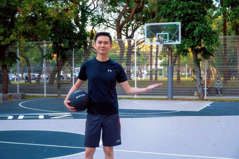 新竹縣竹北市長鄭朝方（圖）積極優化市內運動空間。（圖／翻攝自竹北市公所媒體群組）