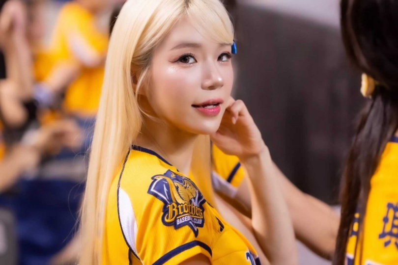 兩年前加入啦啦隊的李丹妃，今年則轉為「飛行嘉賓」身分。（圖／翻攝自李丹妃FB）