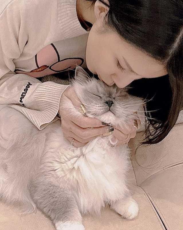 自從養了BB之後,Lala說自己疲憊的生活真的得到治癒。(圖/蘇心甯提供)