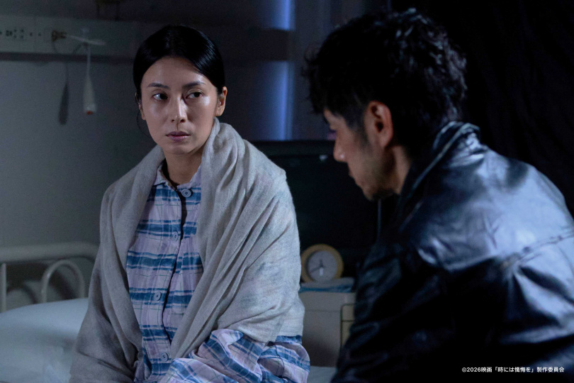 柴崎幸（左）在《懺悔》中飾演西島秀俊的妻子由紀。（圖／甲上娛樂提供）